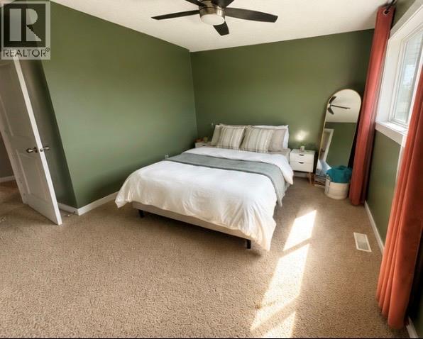 5213 40 ST NE Street - 8