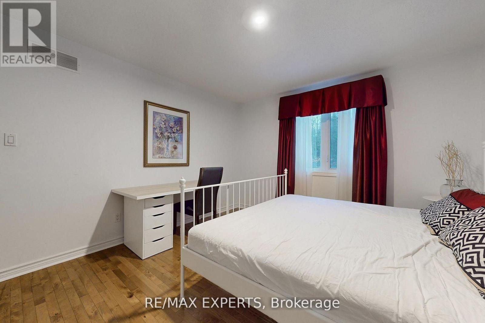 3180 FLEMING BOULEVARD - 21