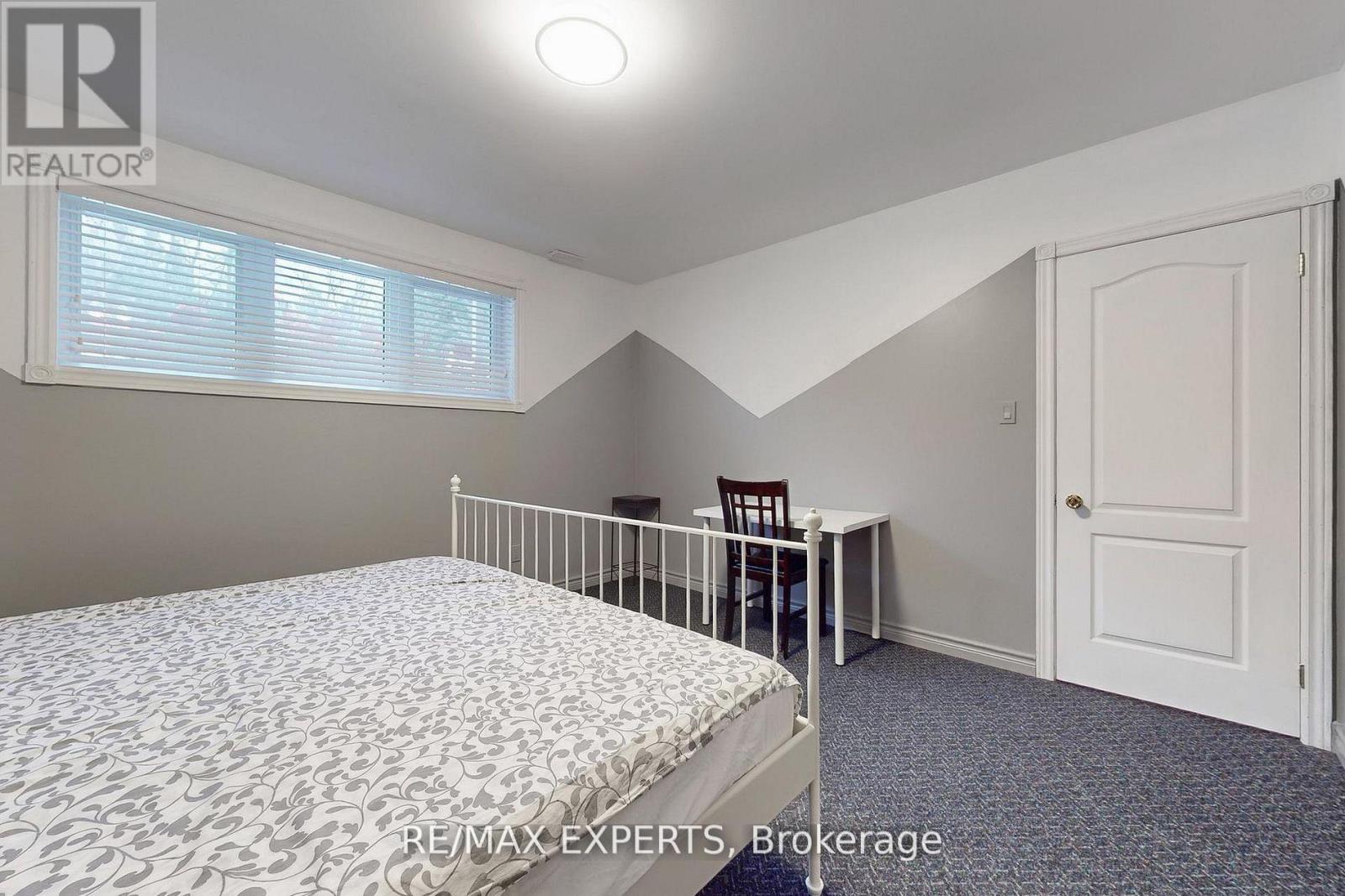 3180 FLEMING BOULEVARD - 31