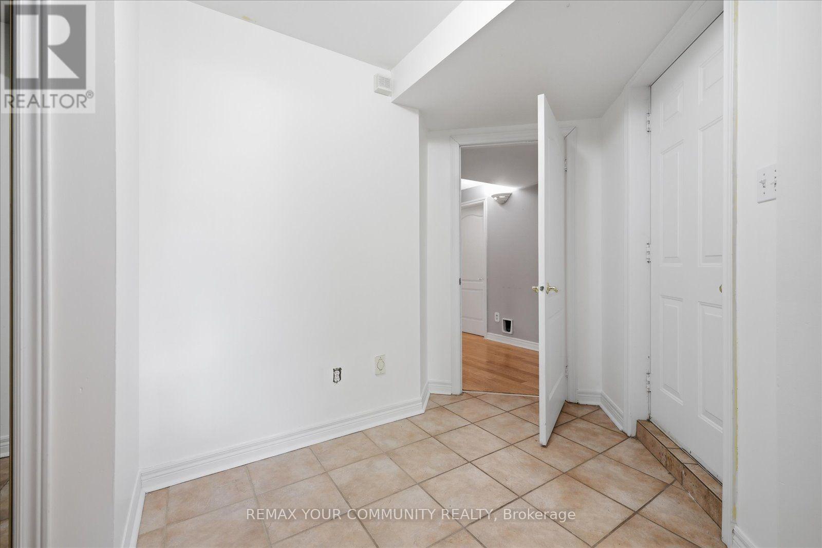 6926 EARLY SETTLER ROW - 27
