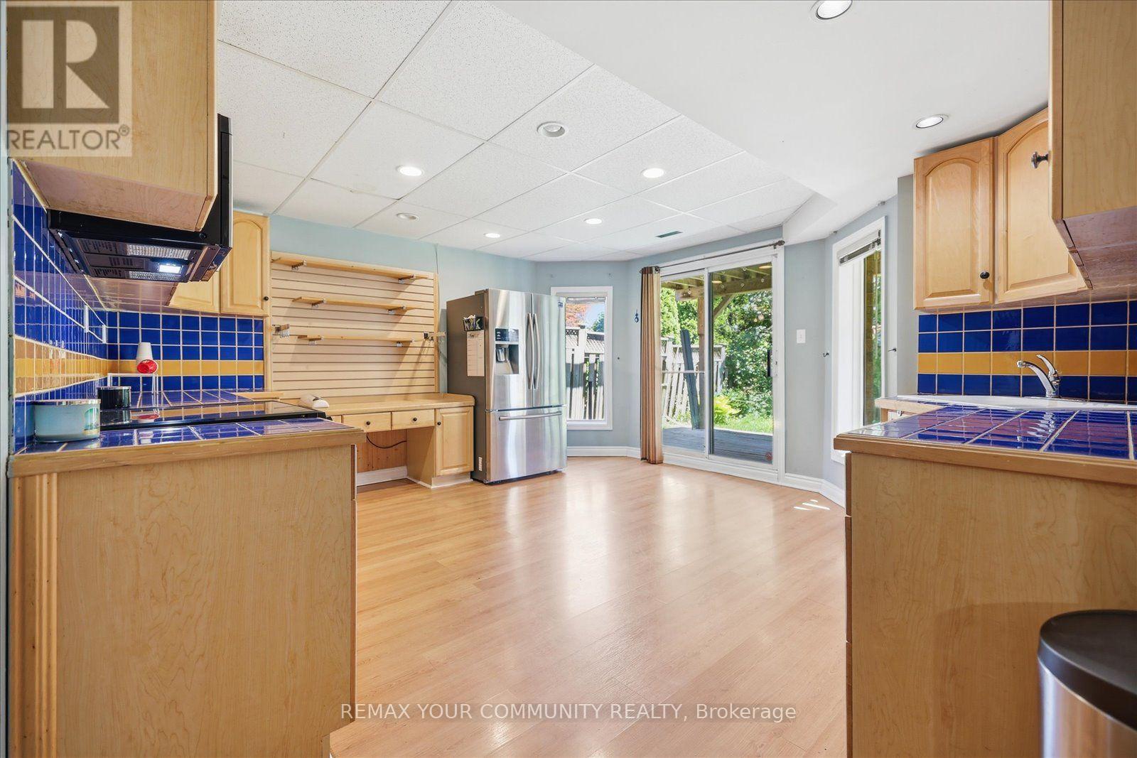 6926 EARLY SETTLER ROW - 33