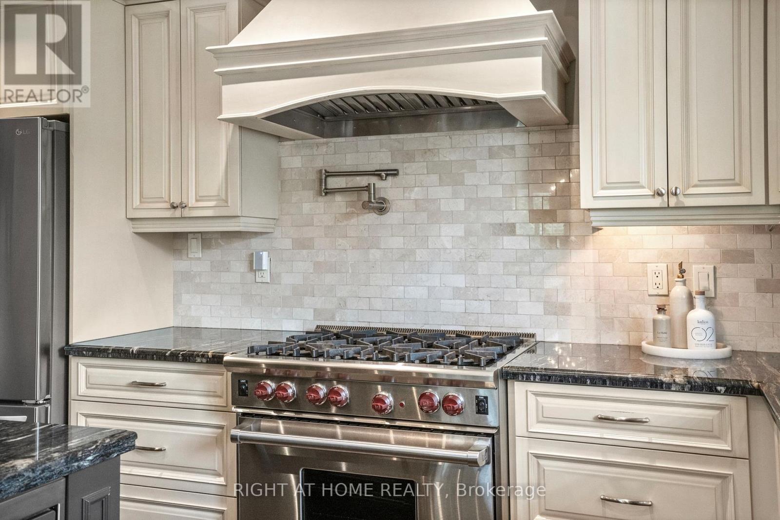 14 DELBROOK COURT - Image 28