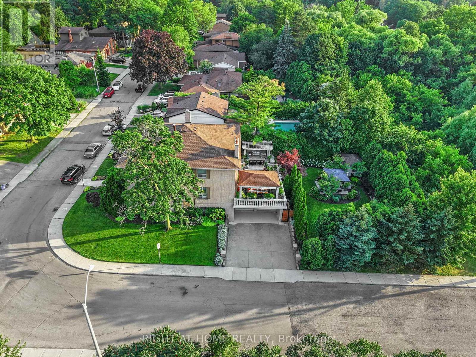 14 DELBROOK COURT - Image 4