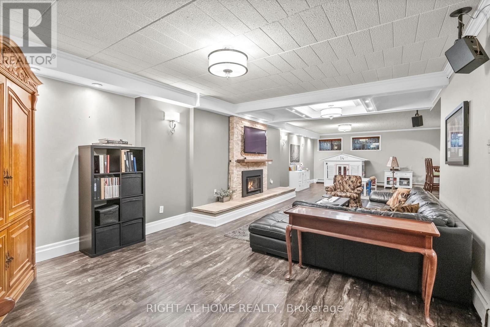 14 DELBROOK COURT - Image 47