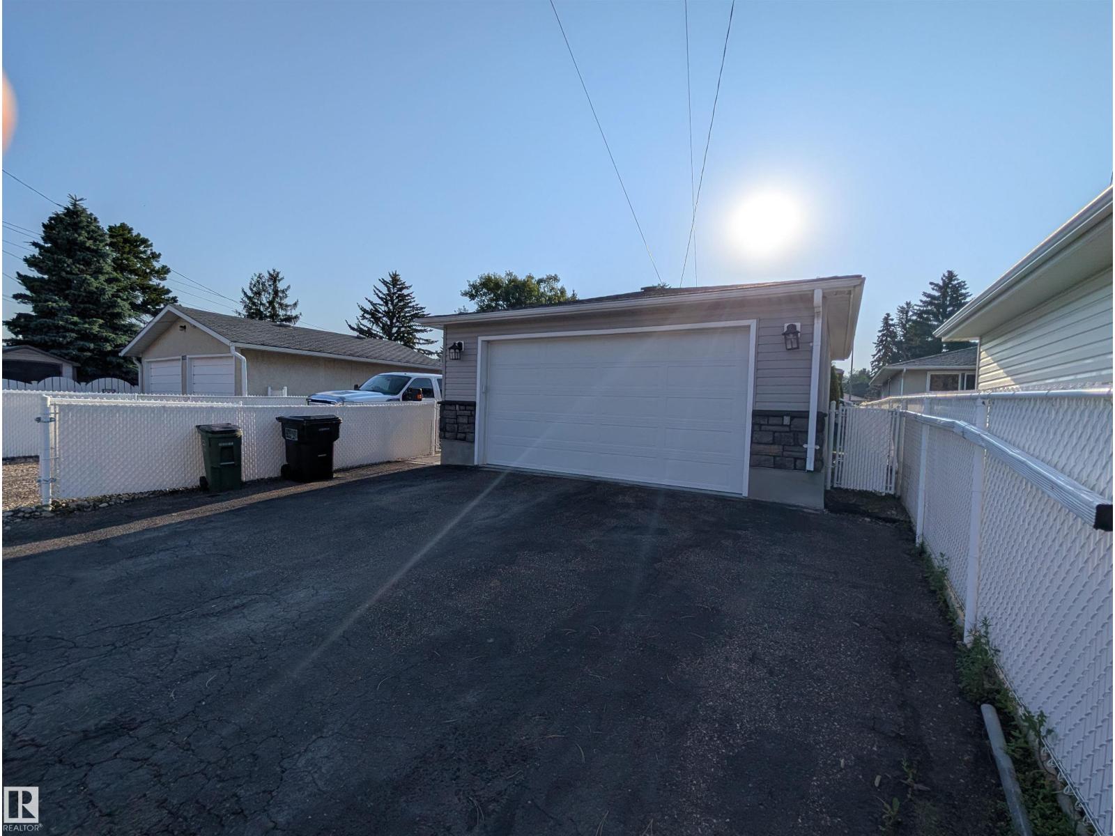 13216 117 ST NW - 25
