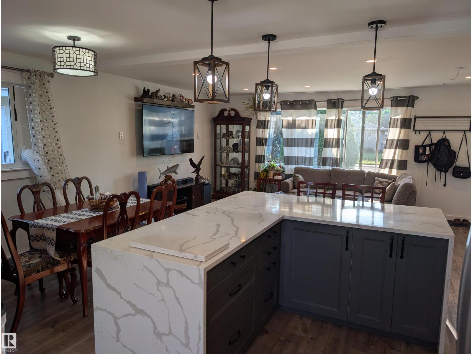 13216 117 ST NW - 7