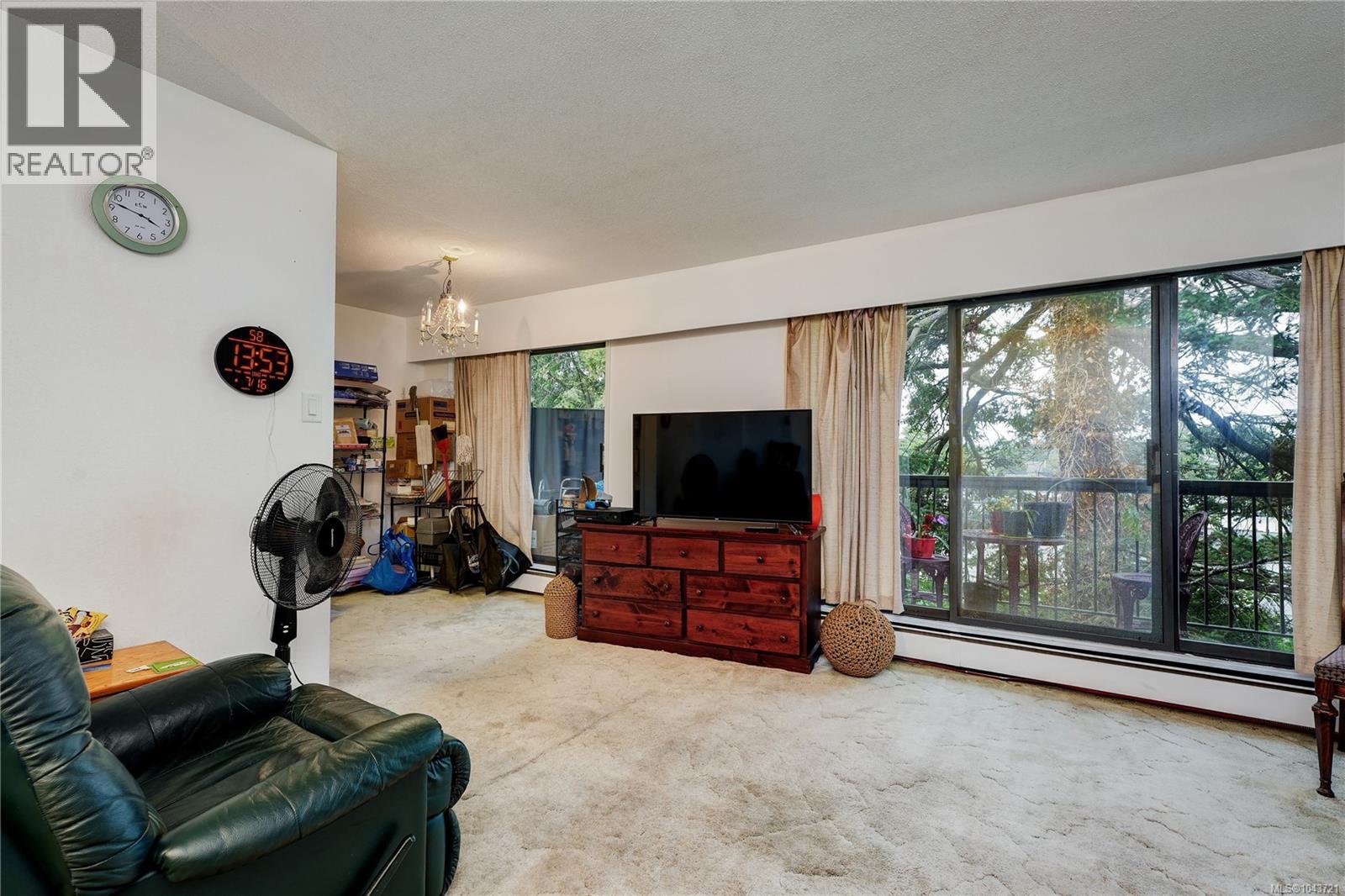#304 1009 McKenzie Ave - 2