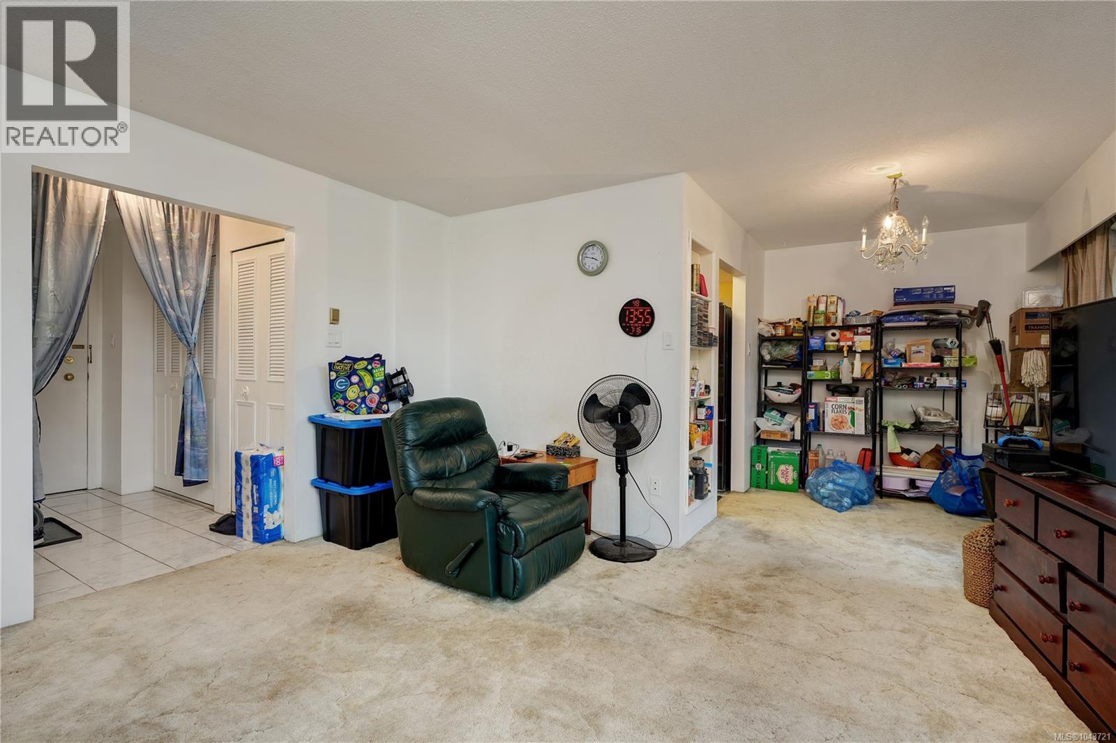 #304 1009 McKenzie Ave - 5