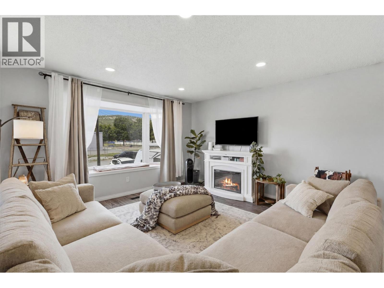 4568 CAMMERAY Drive - 15