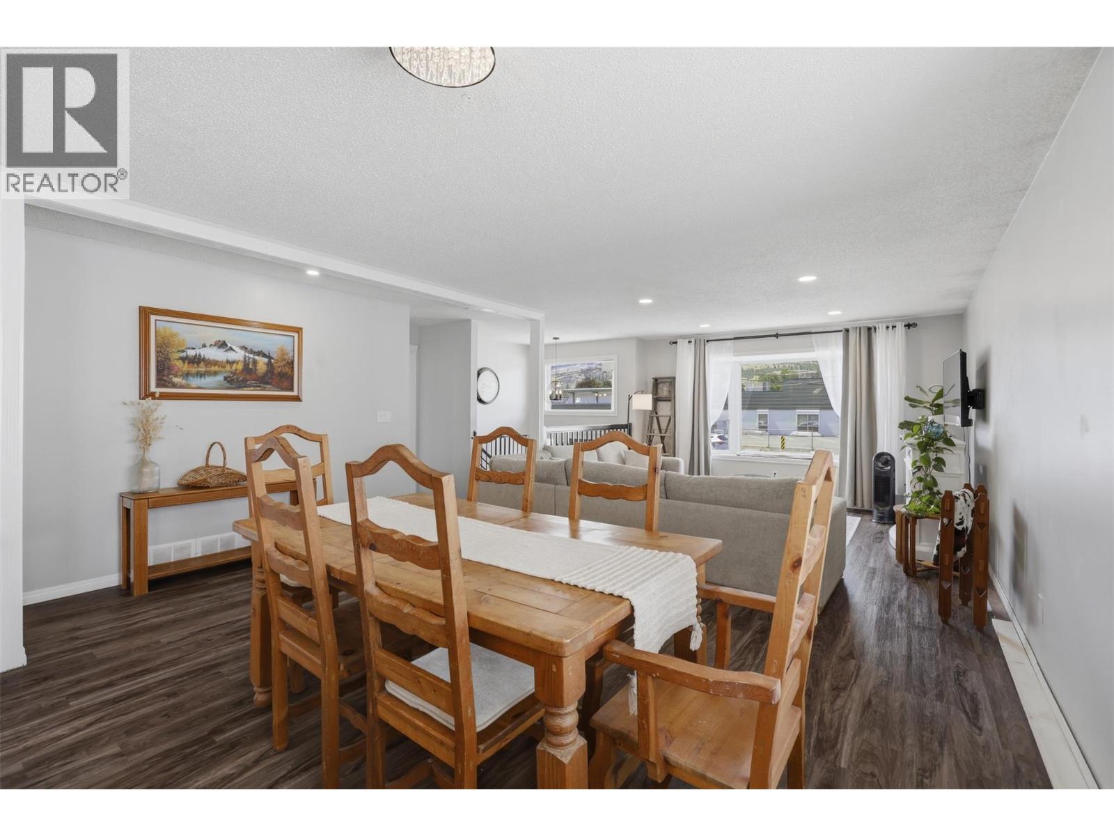 4568 CAMMERAY Drive - 11