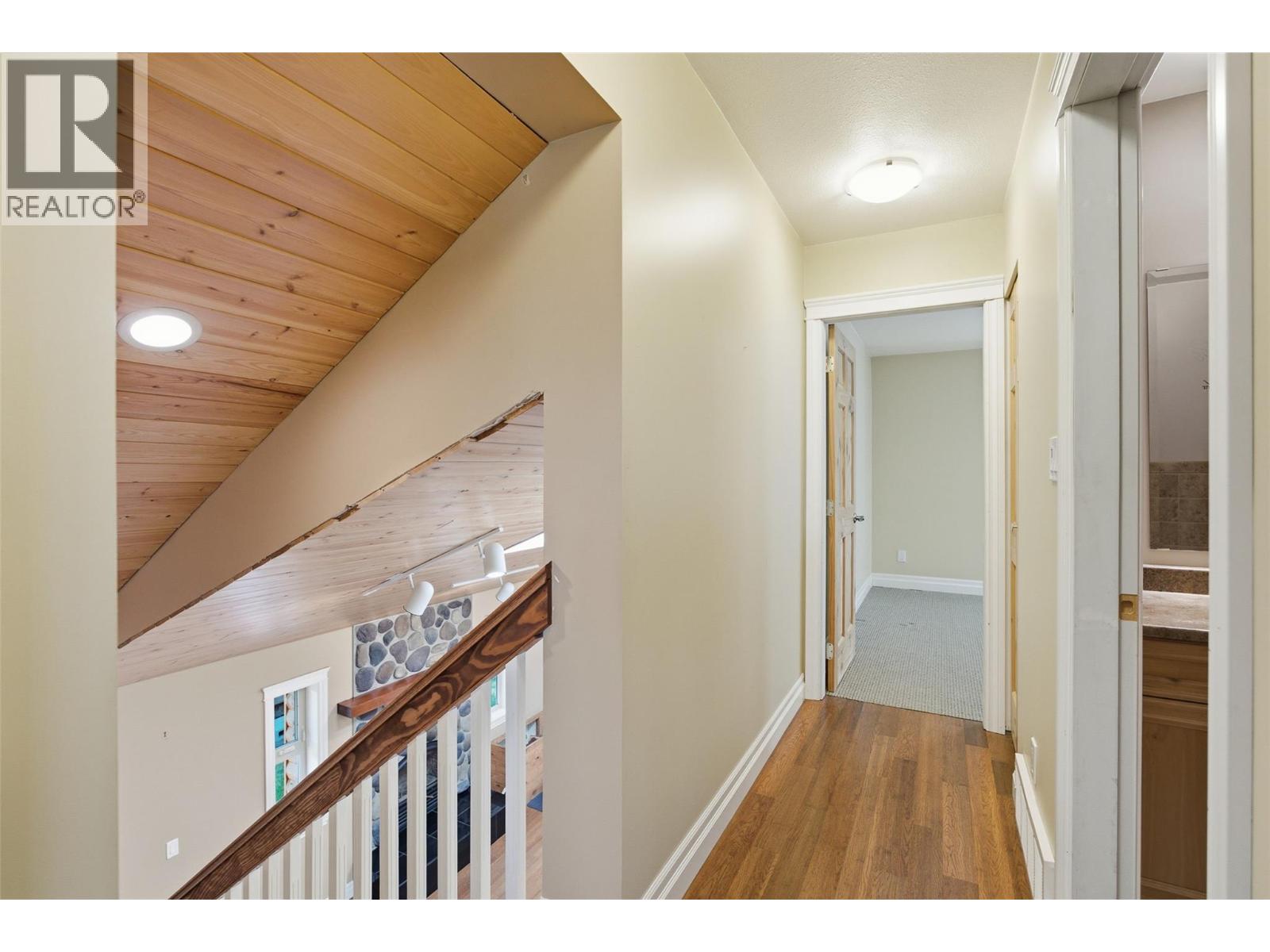 4492 Iron Mountain Road, Merritt