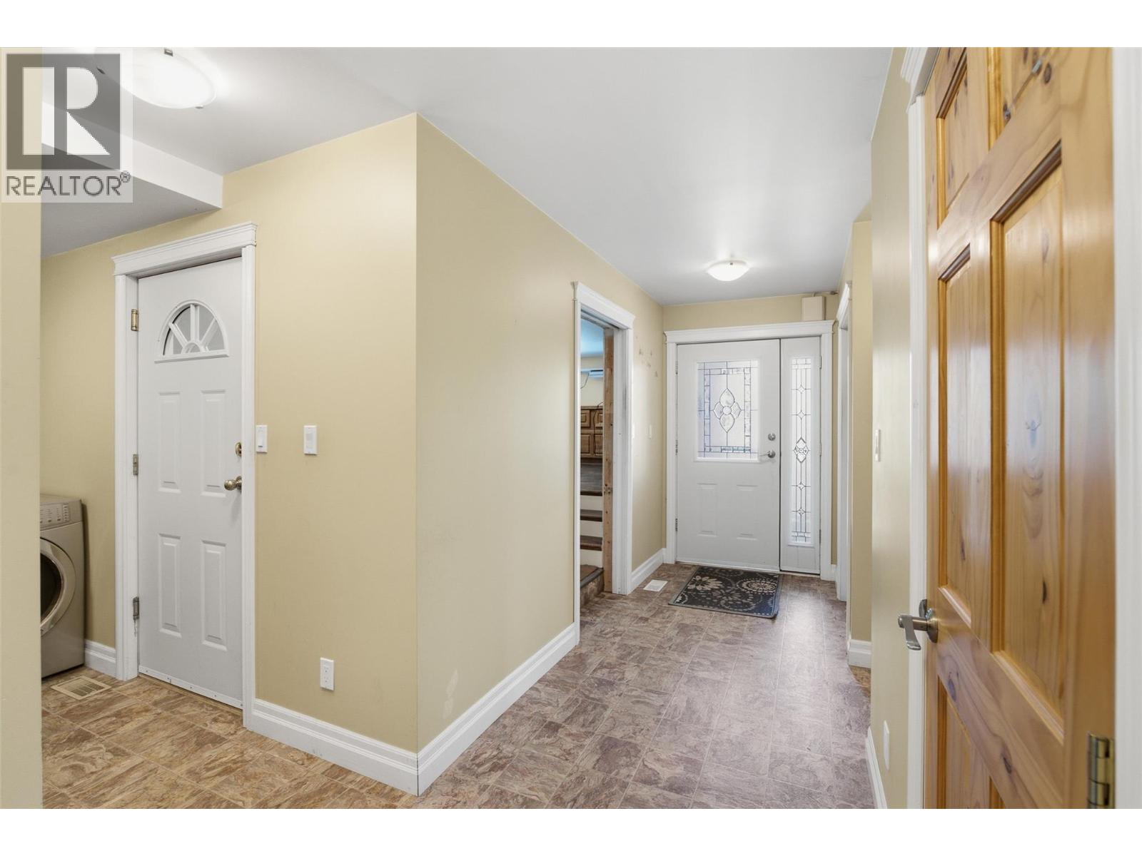 4492 Iron Mountain Road, Merritt