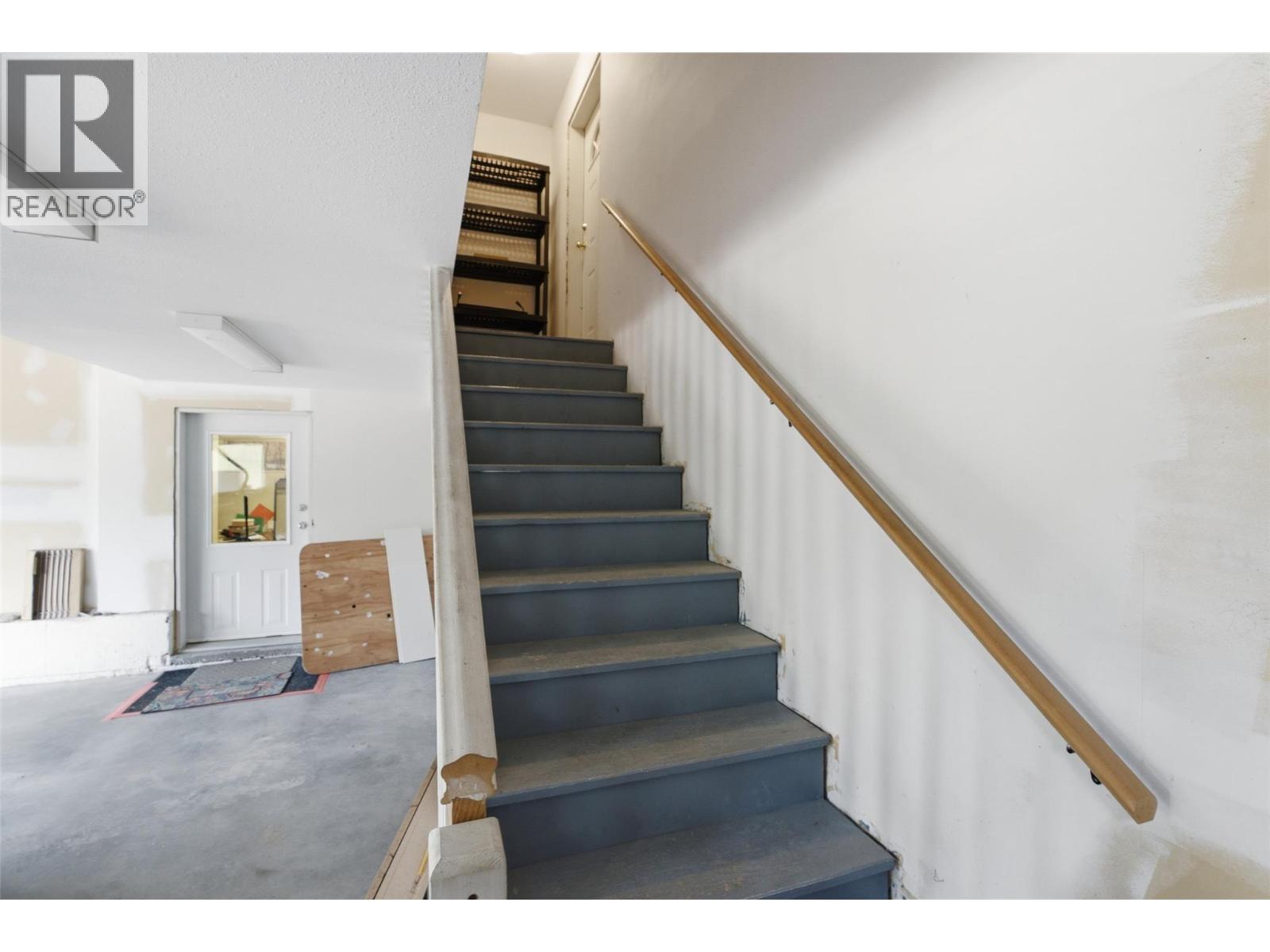 4492 Iron Mountain Road, Merritt