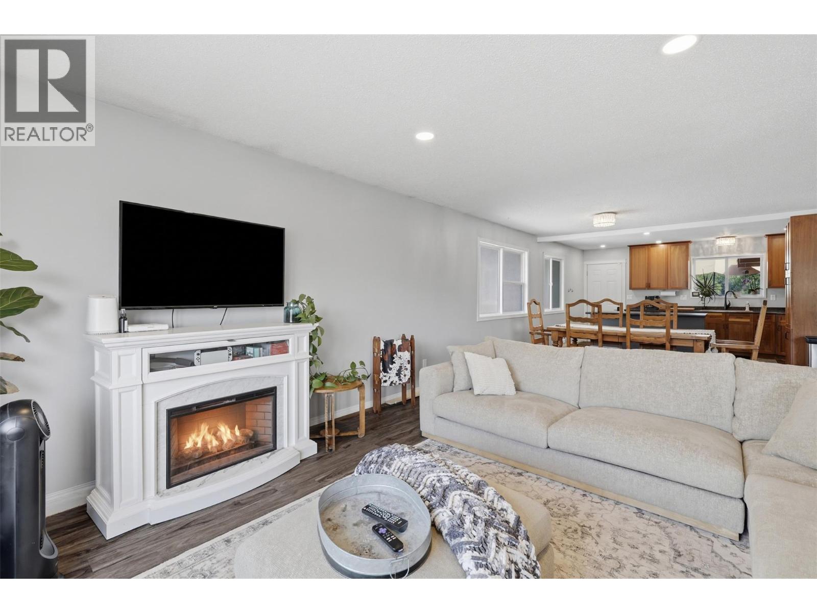 4568 CAMMERAY Drive - 13