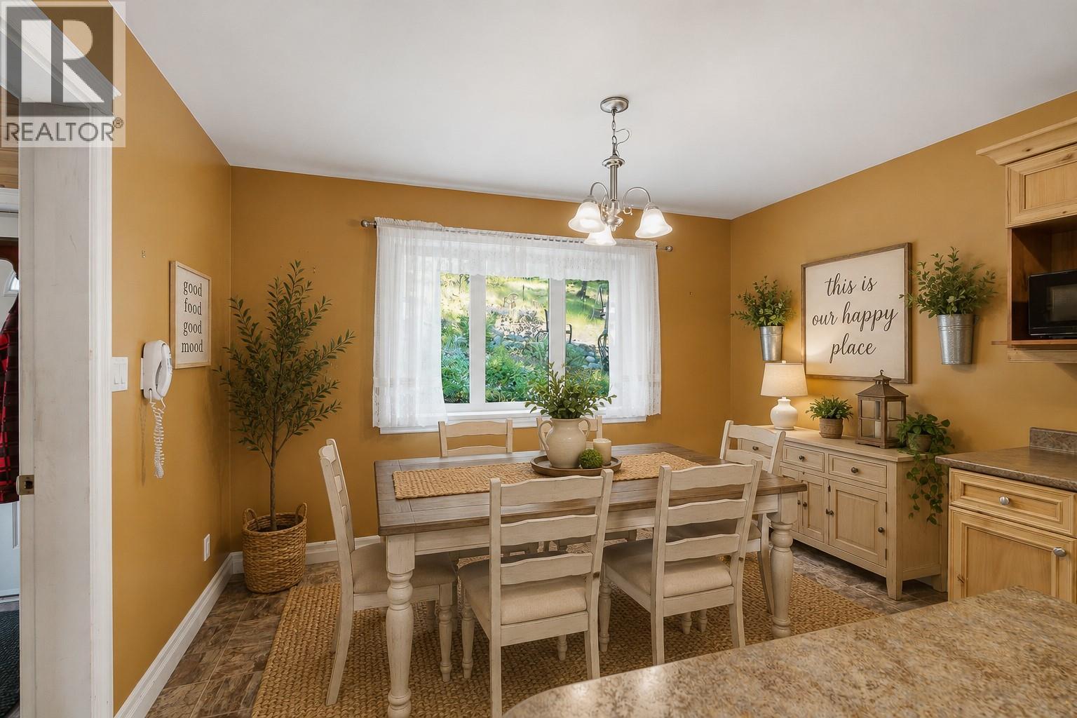 4492 Iron Mountain Road, Merritt