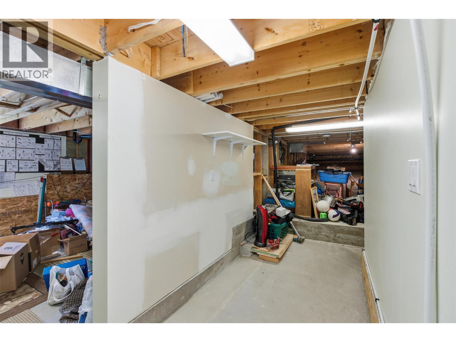 4492 Iron Mountain Road, Merritt