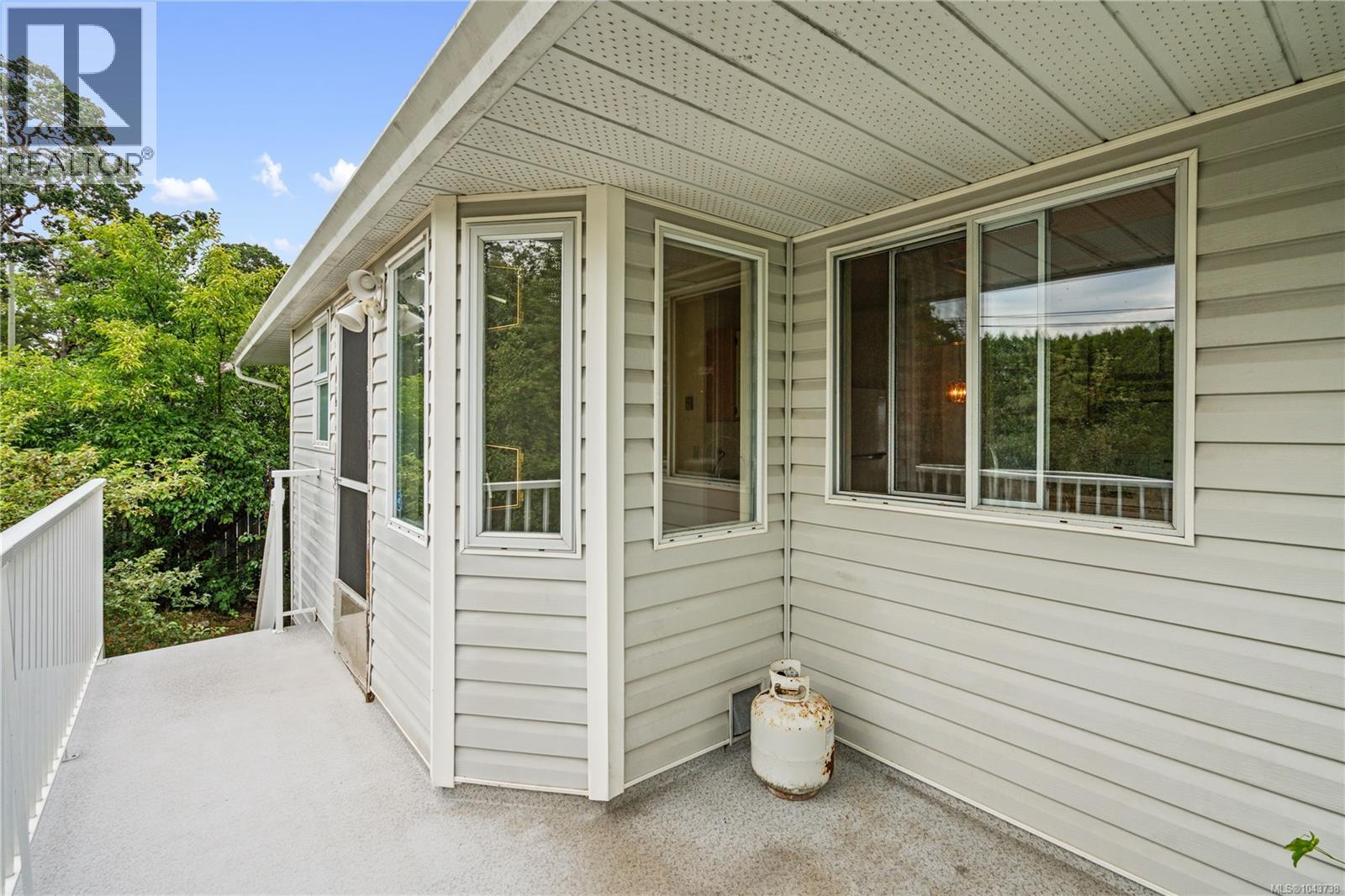 4216 Ponderosa Cres - Image 48