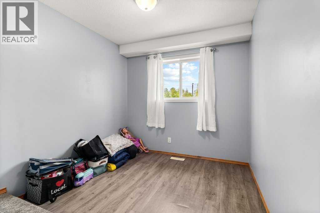 1816 26 Avenue - 21