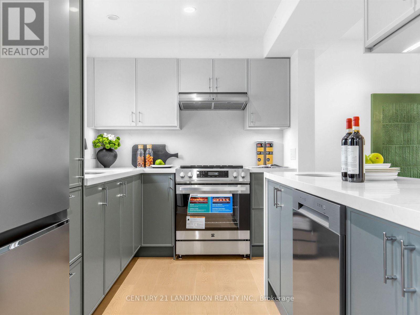 #56 193 MCNICOLL AVENUE - 18