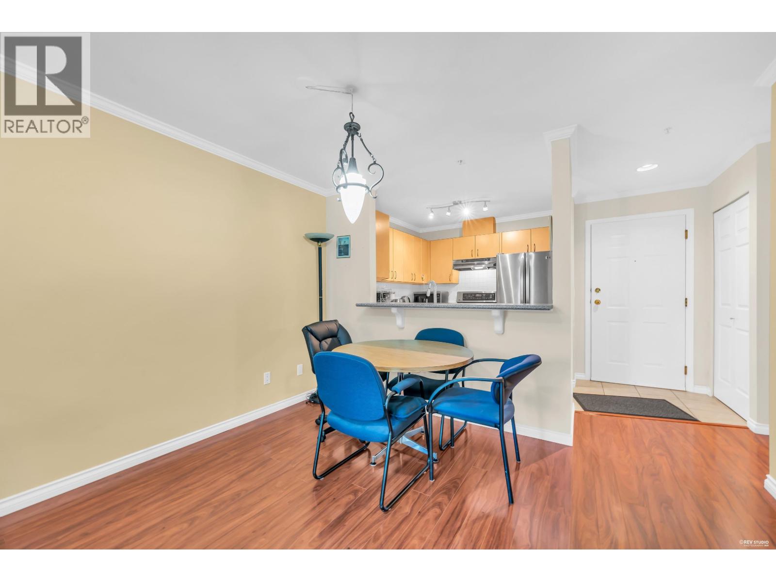 210 175 E 10TH STREET, North Vancouver — photo 6