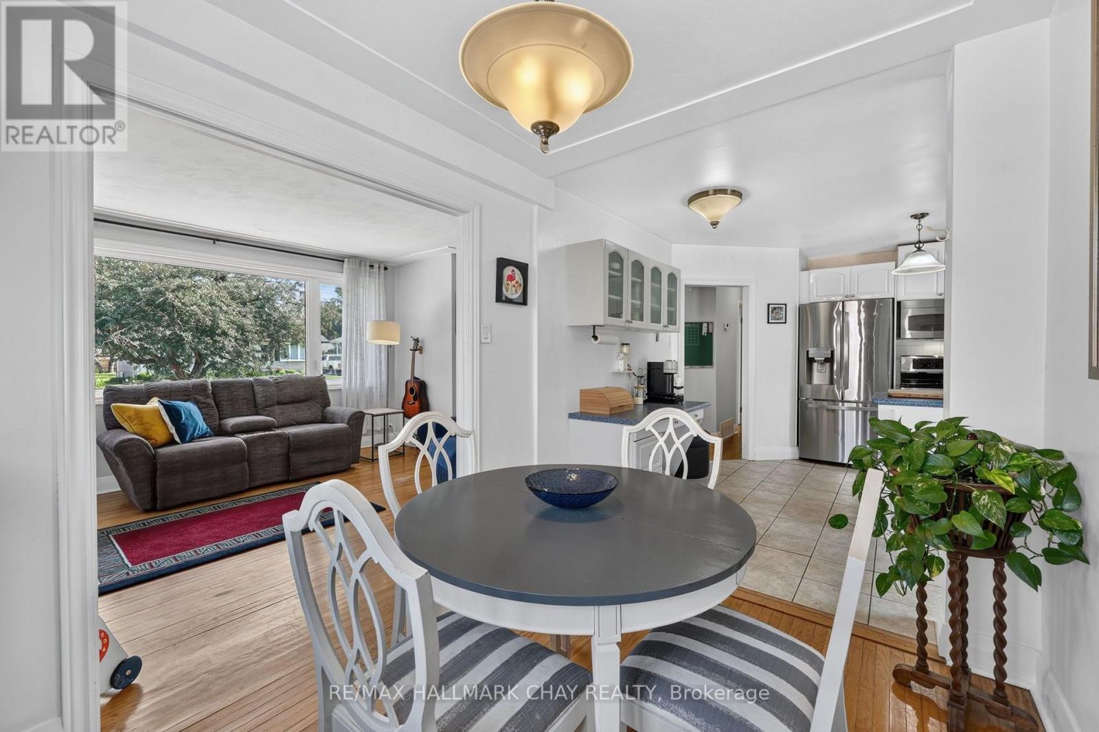 9 MELROSE AVENUE - Image 9