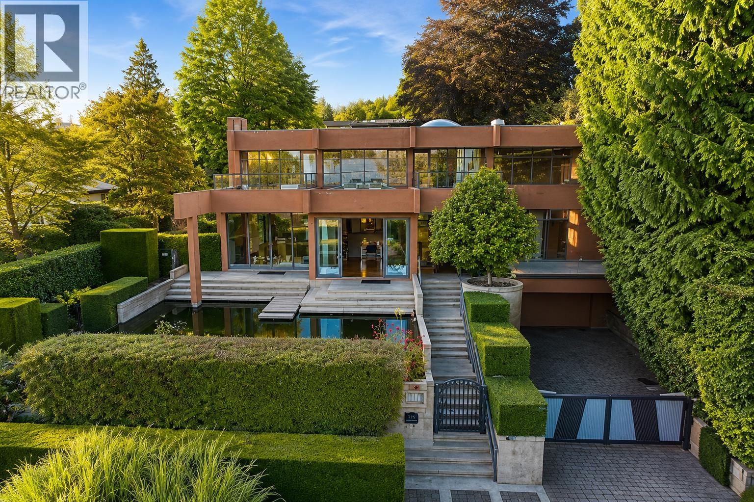 687 BEACHVIEW DRIVE — photo 3