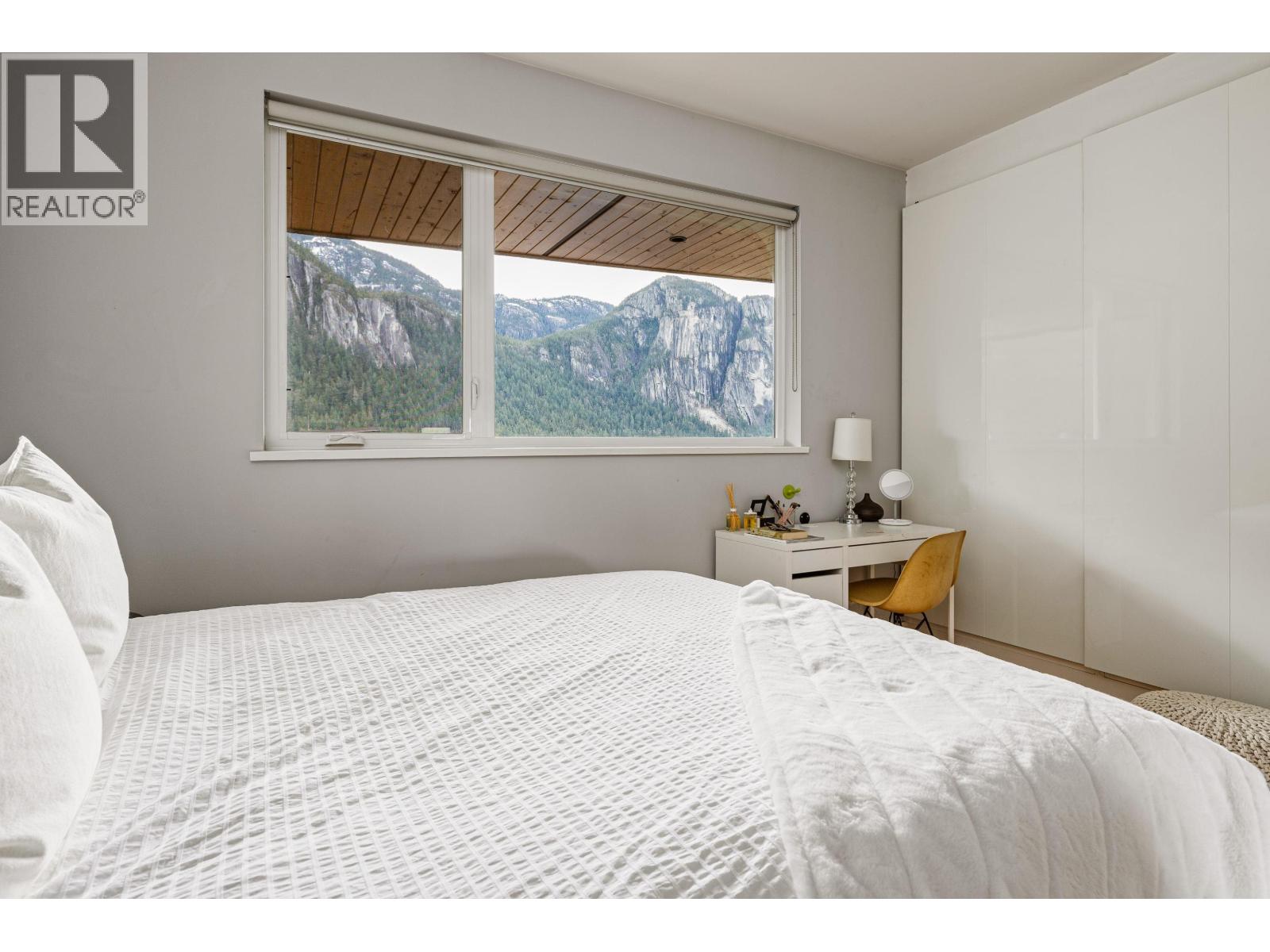 38555 SKY PILOT DRIVE, Squamish
