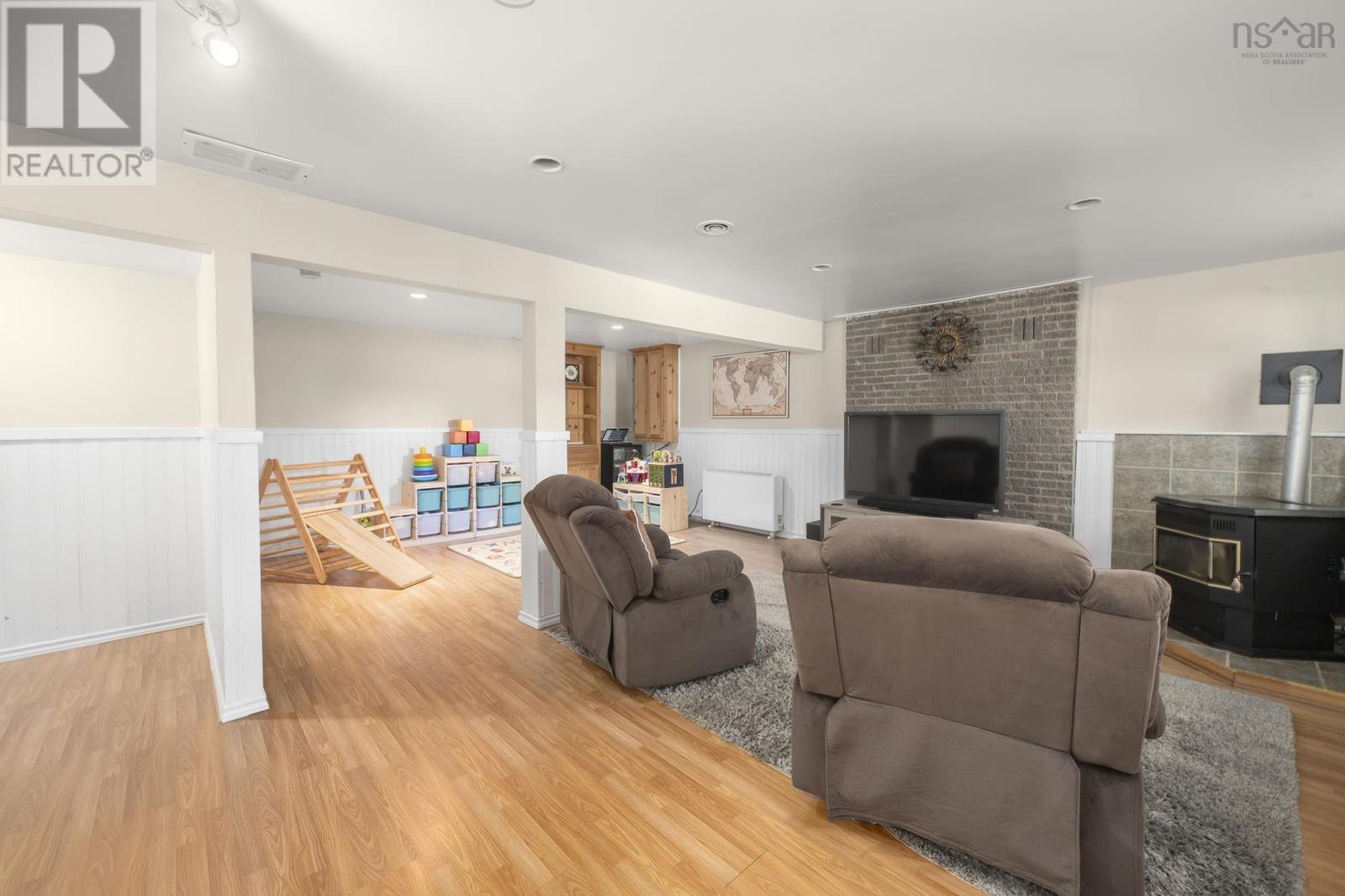 38 Ascot Way - 21