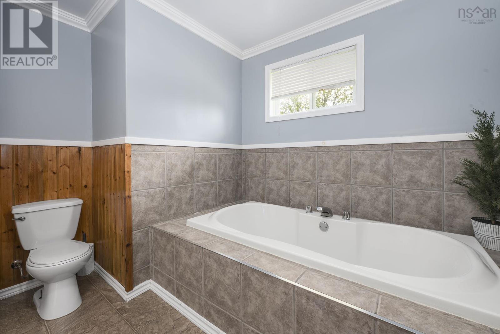 38 Ascot Way - 20