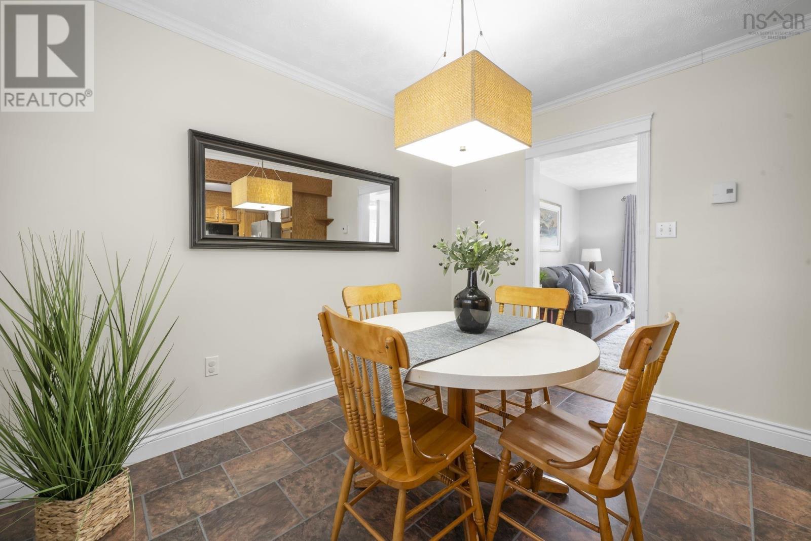 38 Ascot Way - 6