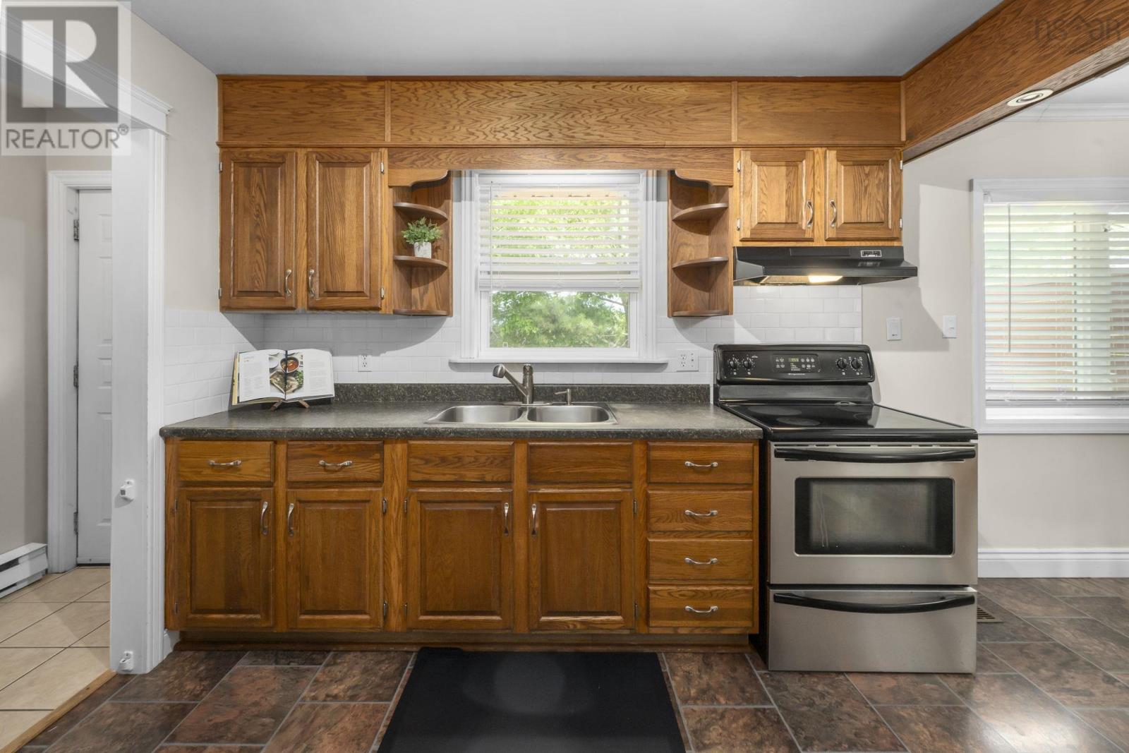 38 Ascot Way - 8