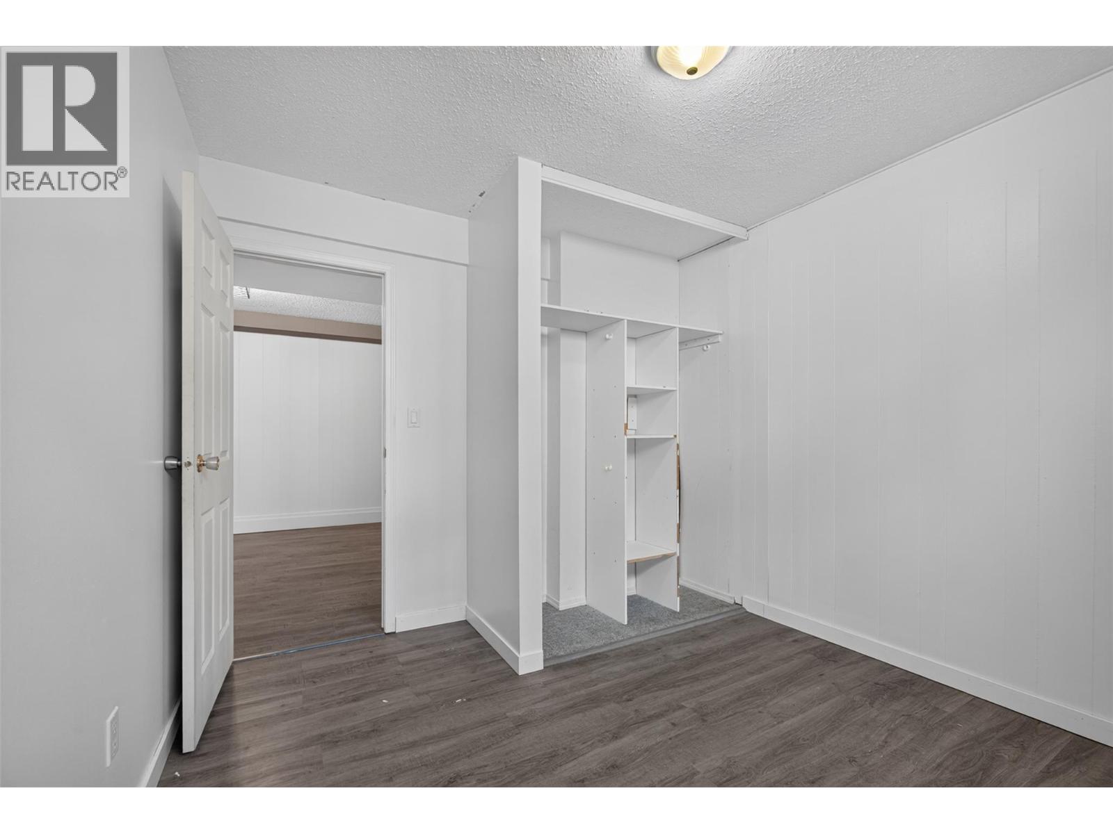  643 Hollydell Road, Kelowna