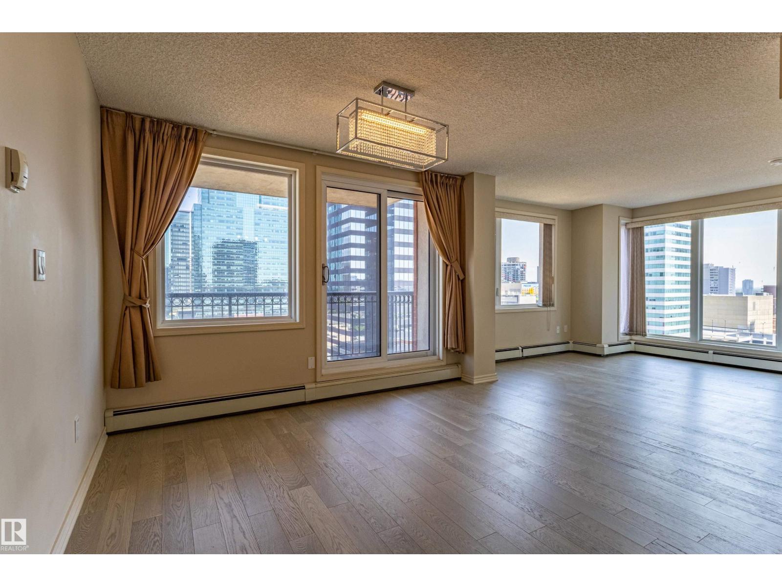 #1501 10180 104 ST NW - 7