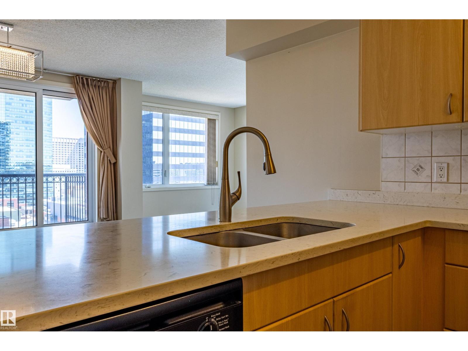 #1501 10180 104 ST NW - 6