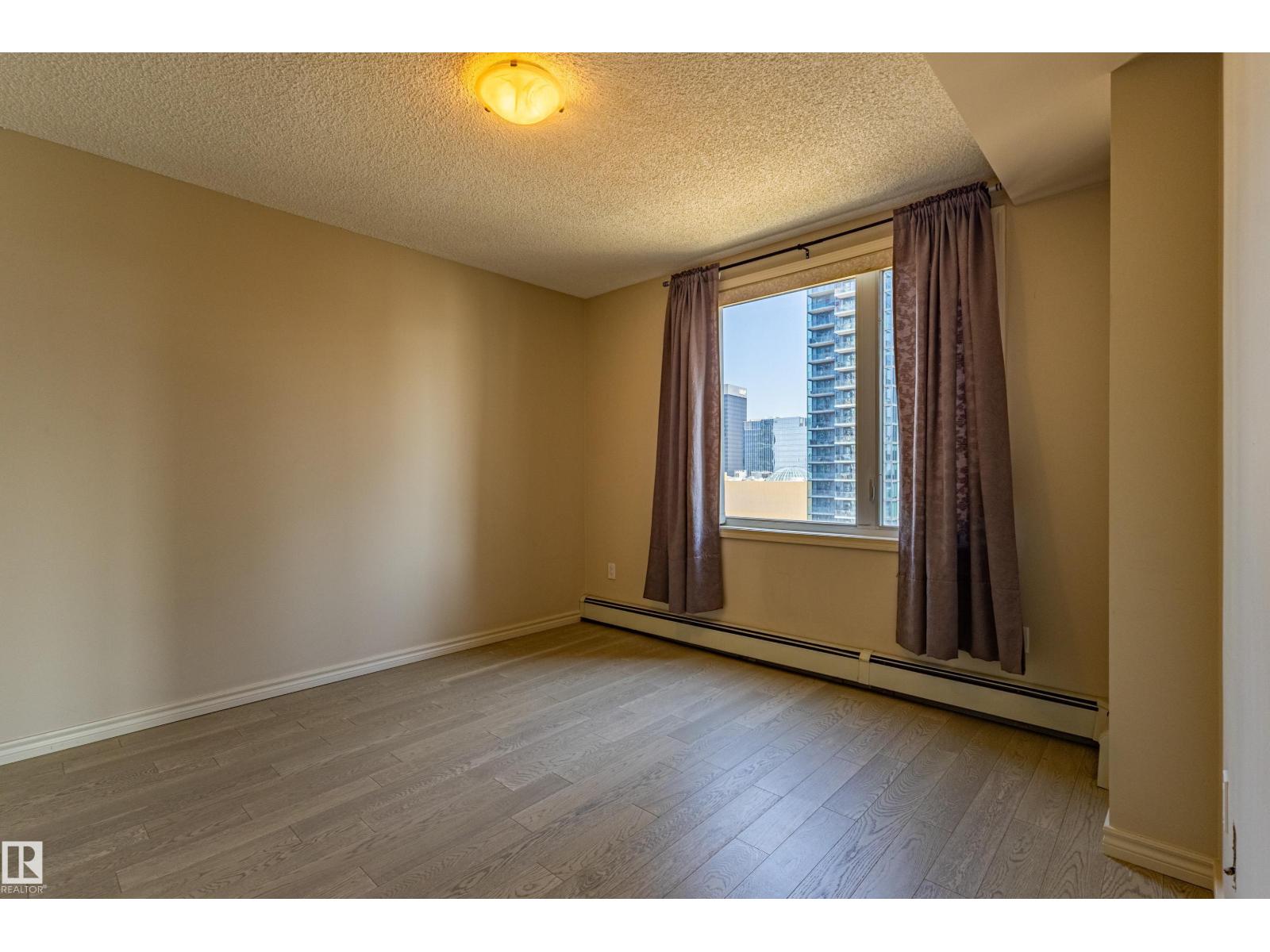 #1501 10180 104 ST NW - 20
