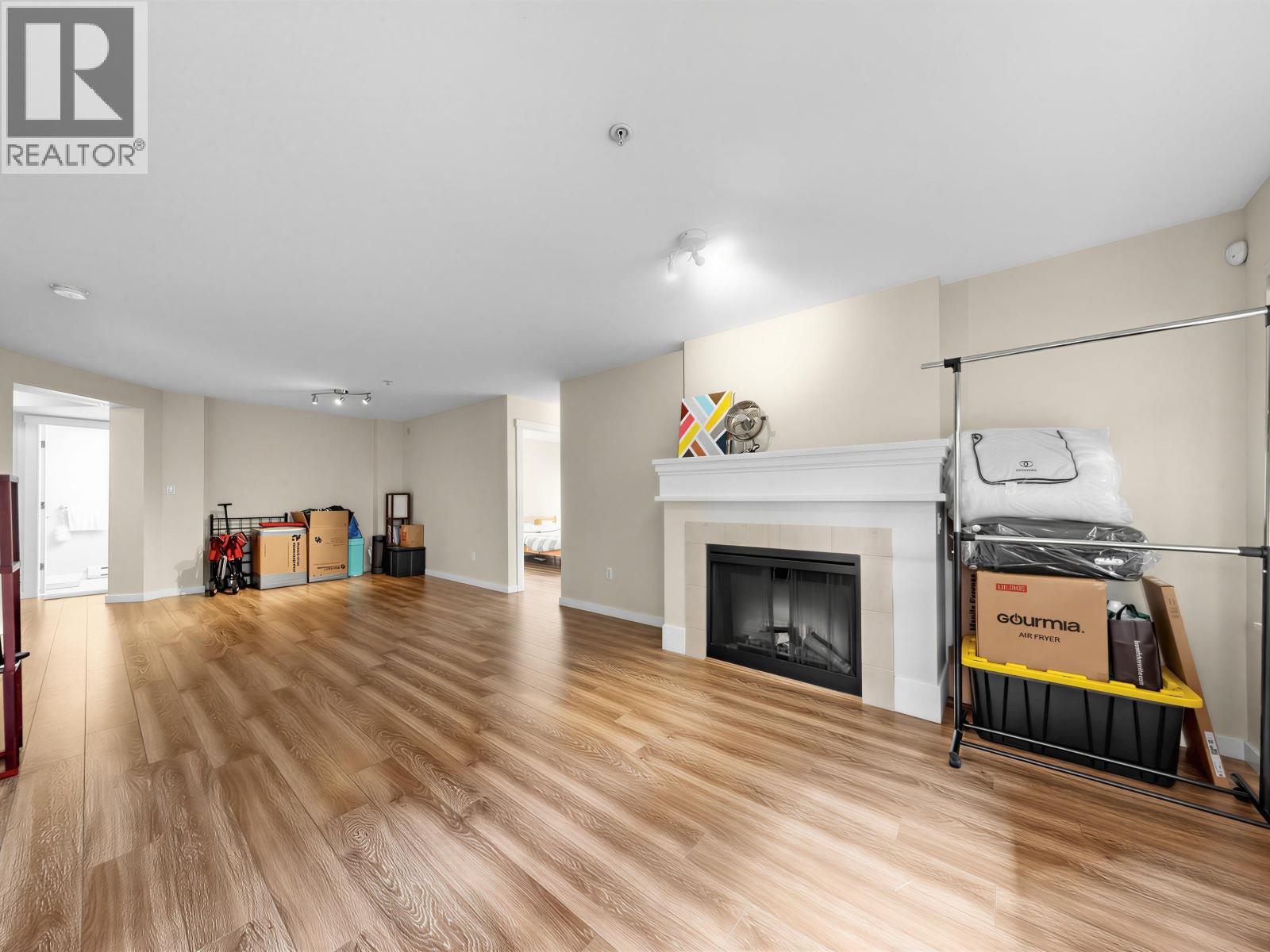3 Bed, 2 Bath House for Sale in Richmond – 1104 5133 GARDEN CITY ROAD, Richmond – MLS# R3147778 - Image 4