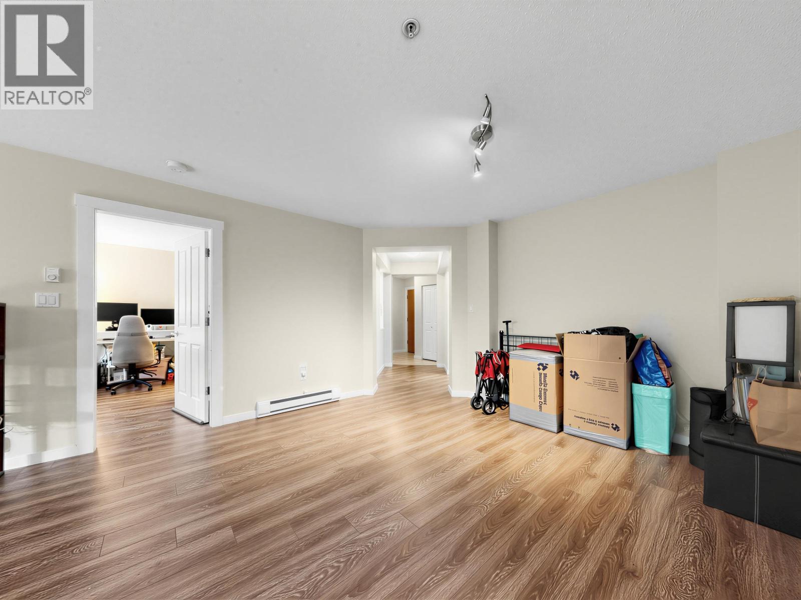 3 Bed, 2 Bath House for Sale in Richmond – 1104 5133 GARDEN CITY ROAD, Richmond – MLS# R3147778 - Image 8