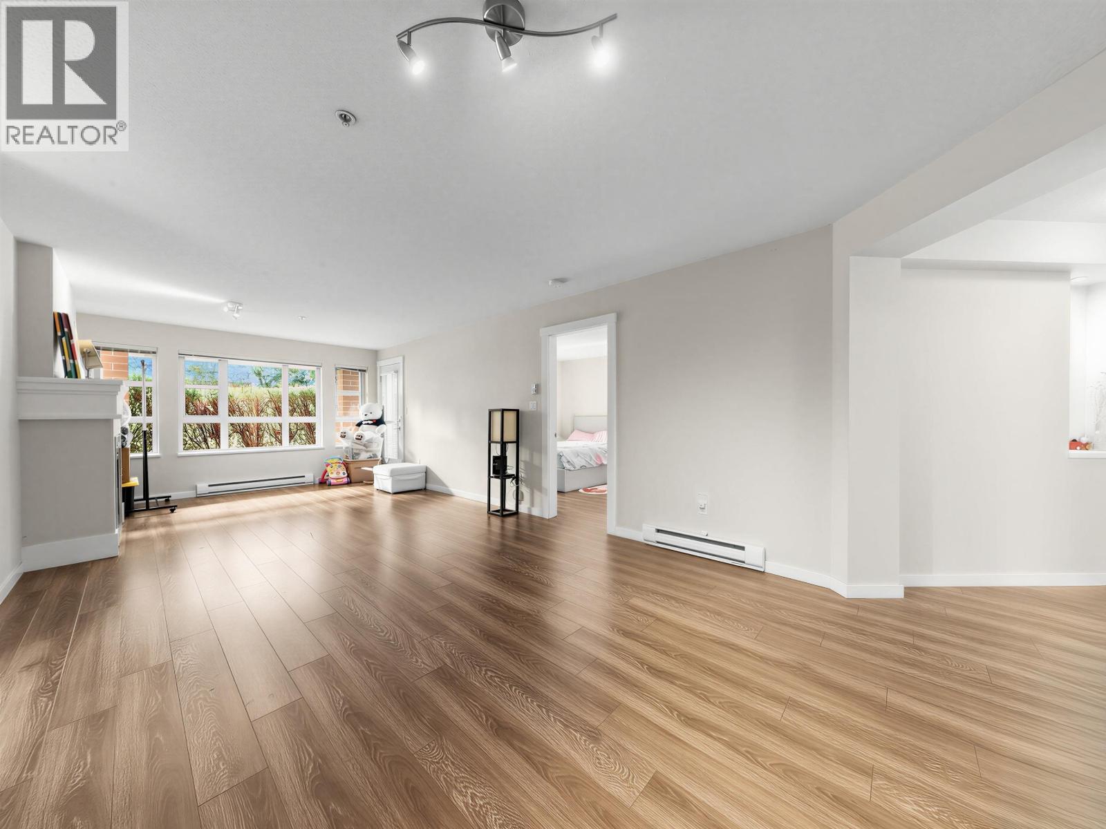 3 Bed, 2 Bath House for Sale in Richmond – 1104 5133 GARDEN CITY ROAD, Richmond – MLS# R3147778 - Image 9