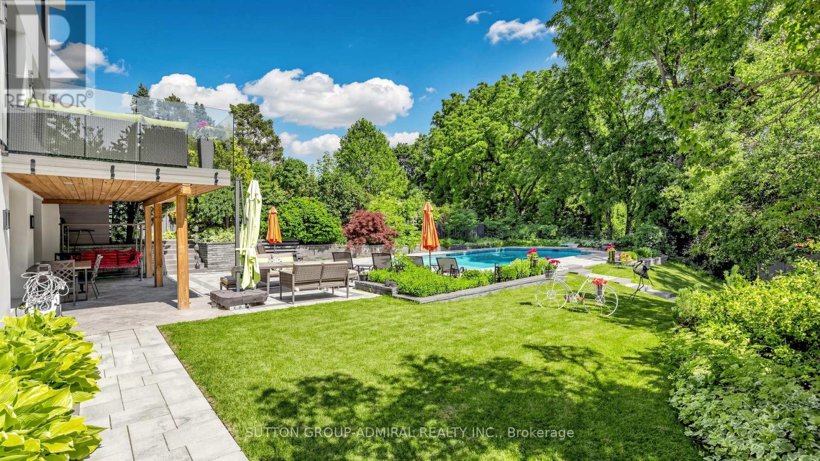 33 THORNY BRAE DRIVE - 2