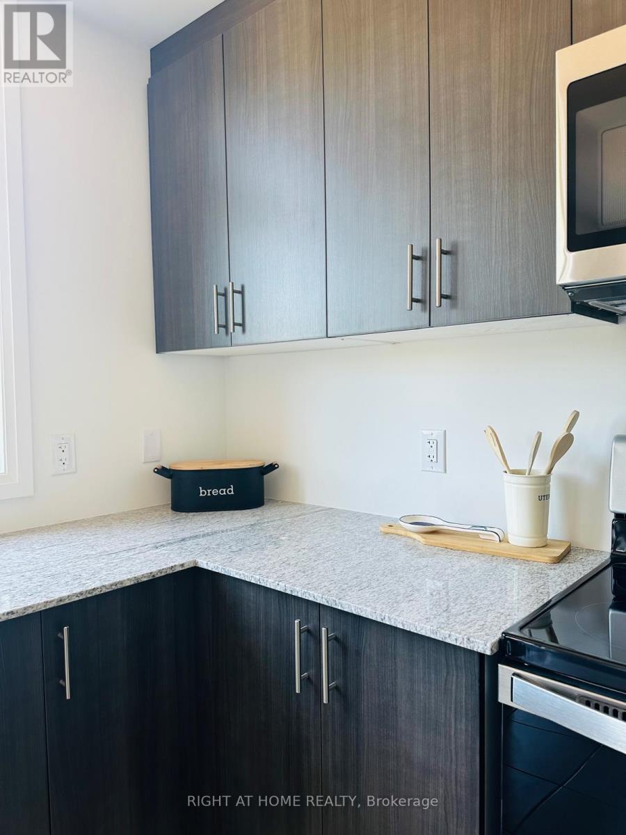#46 79 SIDNEY ROSE DRIVE - 18