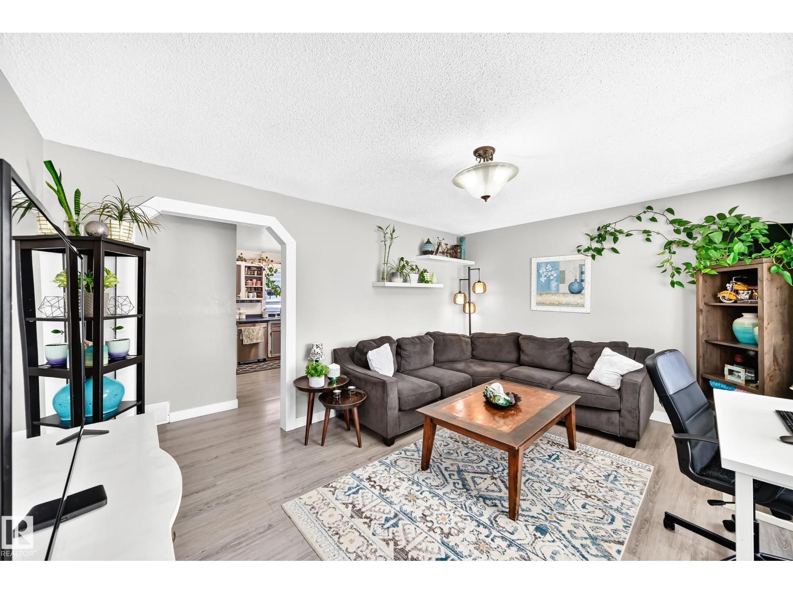9911 163 ST NW - 16