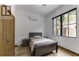 6121 Seymoure Lane, Peachland, BC V0H1X4 Photo 51
