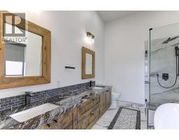 6121 Seymoure Lane, Peachland, BC V0H1X4 Photo 37