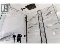 6121 Seymoure Lane, Peachland, BC V0H1X4 Photo 40