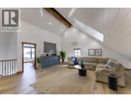 6121 Seymoure Lane, Peachland, BC V0H1X4 Photo 57