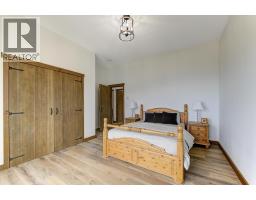 6121 Seymoure Lane, Peachland, BC V0H1X4 Photo 64