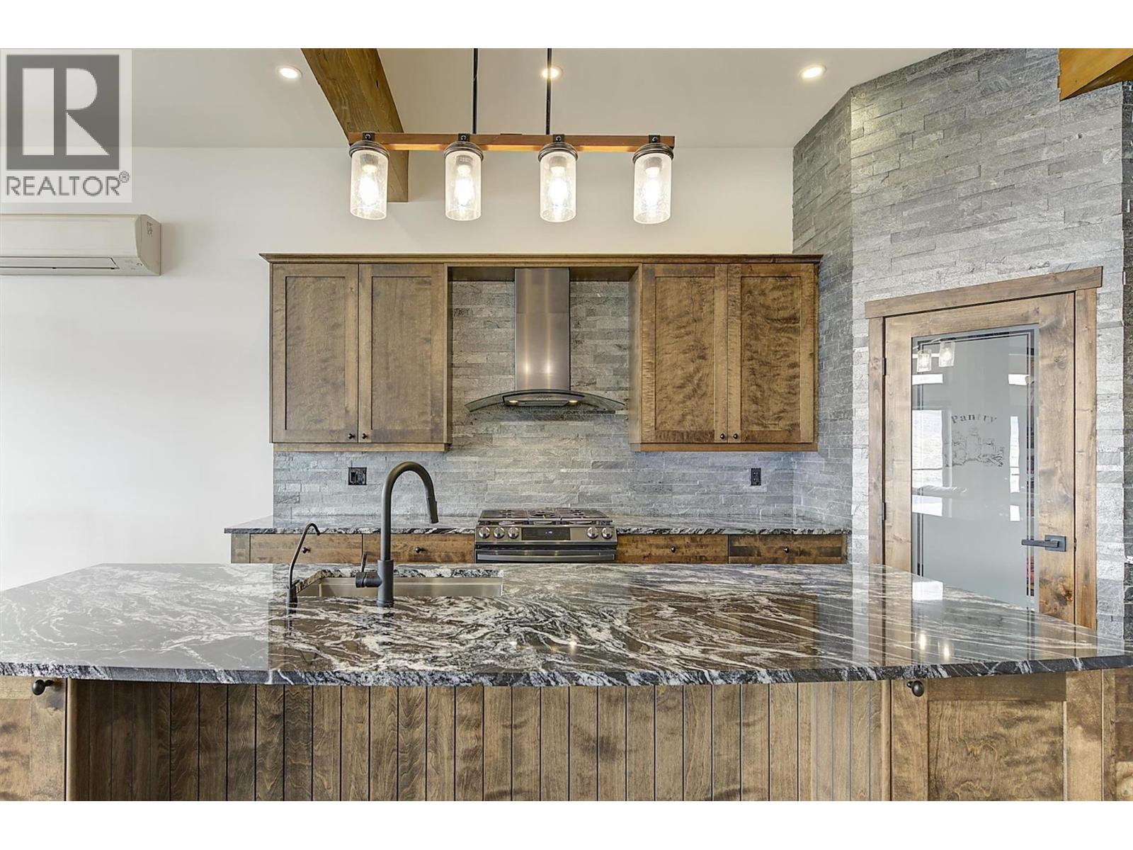 6121 Seymoure Lane - 25