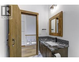 6121 Seymoure Lane, Peachland, BC V0H1X4 Photo 60