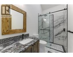 6121 Seymoure Lane, Peachland, BC V0H1X4 Photo 72