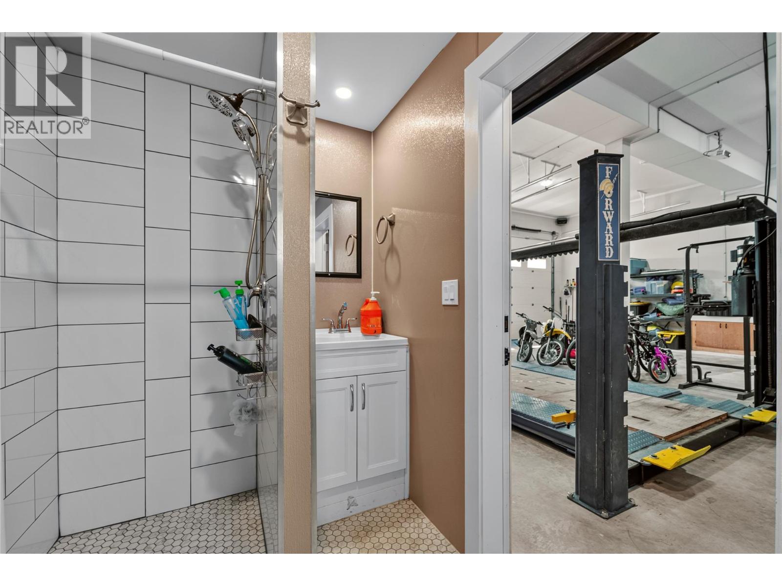 310 Lindley Creek Road - 52